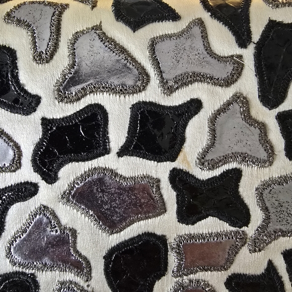 Valentino Garavani Vintage Night Leather Patched and Suede Purse / Clutch - Picture 11 of 11